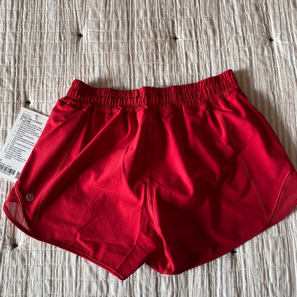 Lulu Lemon Hotty Hot Short 4” Lined